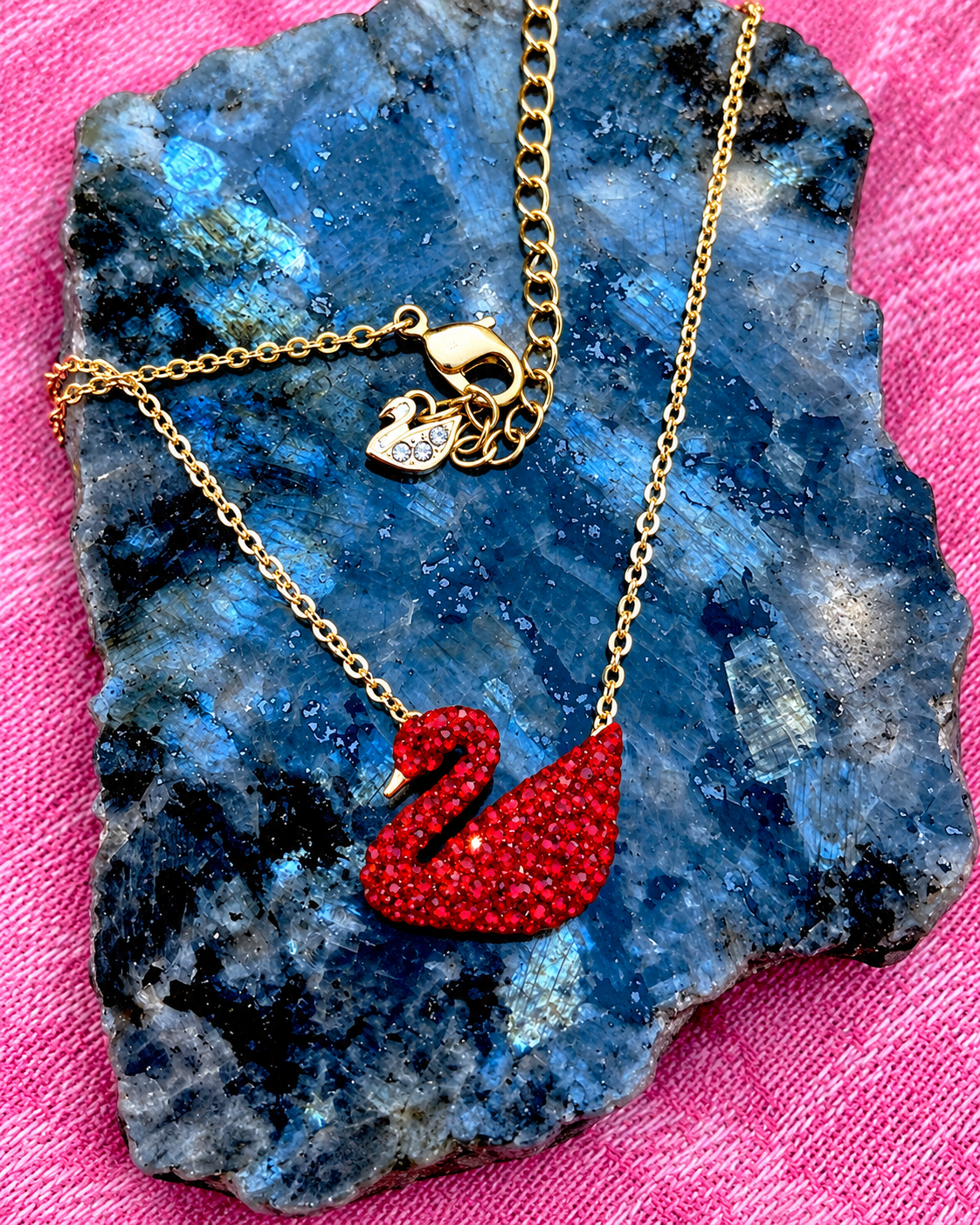 Collar Cisne Rojo con Cristales | Swarovski